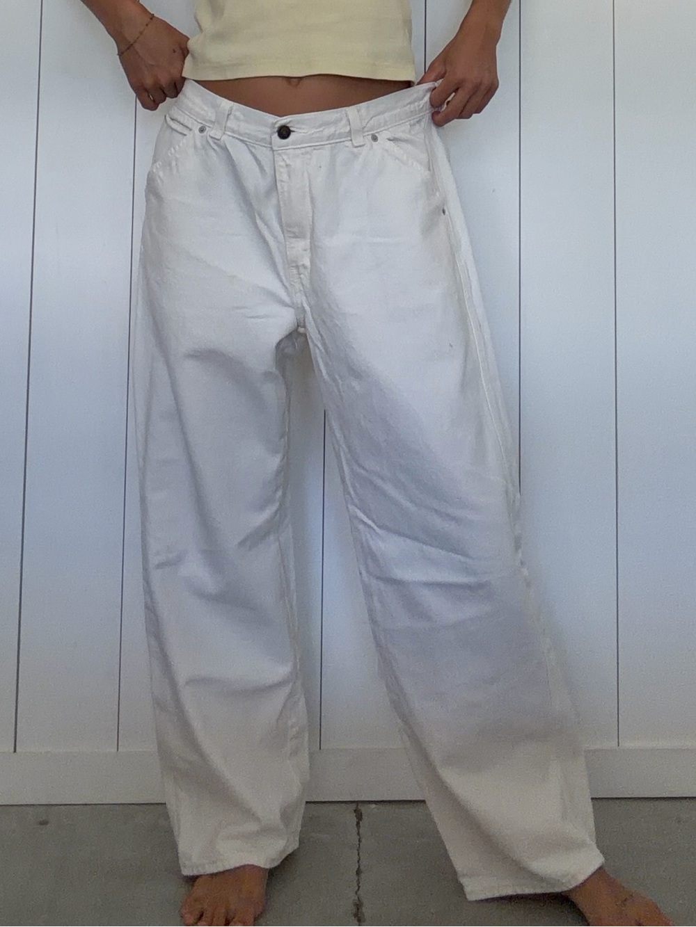 WHITE LEVI PANTS